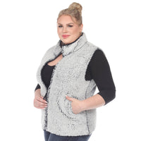 Plus Size Zip up sherpa vest: 1X / Black