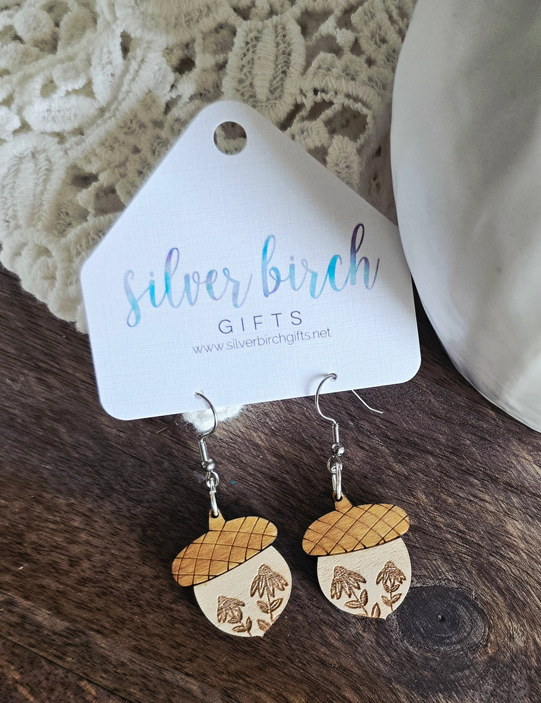 Floral, Engraved Autumn Acorn Drop Earring