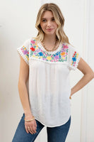 Blu Pepper - FLORAL EMBROIDERY SCALLOP LACE TRIM BLOUSE: WHITE