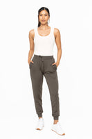 Mono B - Cuffed Joggers with Zippered Pockets: S:M:L (2:2:2) / BLACK OLIVE