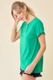 Doe and Rae - CUT-OUT NECKLINE KNIT TOP - 42930T: S / GREEN