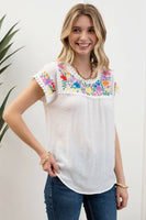 Blu Pepper - FLORAL EMBROIDERY SCALLOP LACE TRIM BLOUSE: WHITE